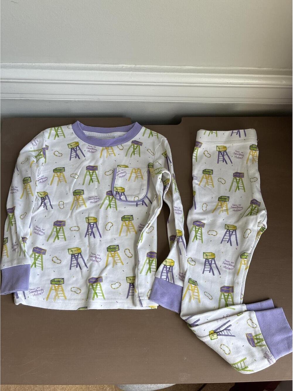 Nola Tawk Toddler 2T Two-Piece Pajama Set with Stool Print